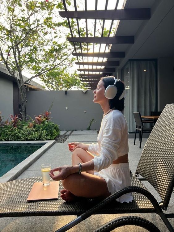 Day 1: Morning Meditation & Hydration - Kickstart Your 30-Day Glow-Up Challenge - Nailah Beauty