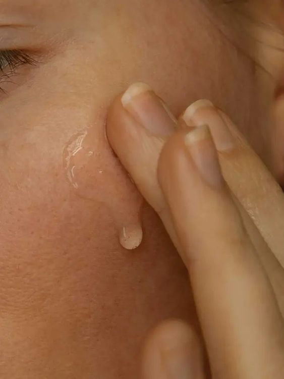Day 24: Calming Your Skin with DIY Aloe Vera Gel Treatment - Nailah Beauty