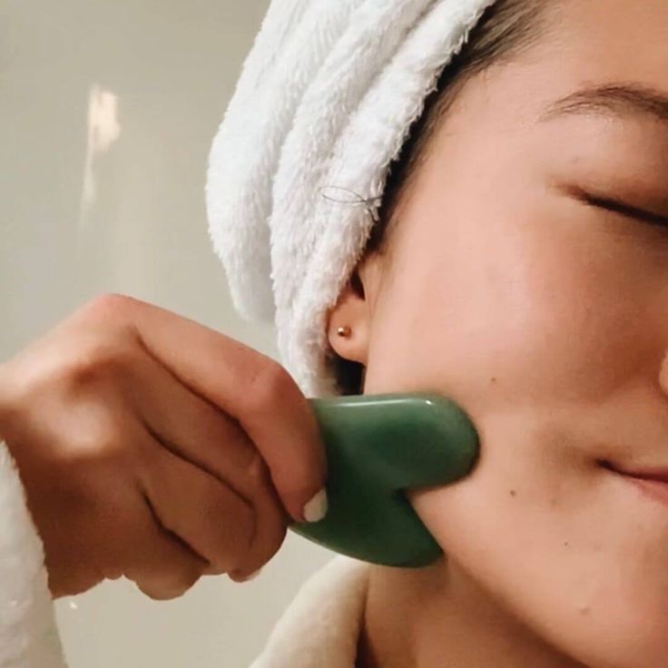 Day 7: 10-Minute Face Massage for Natural Radiance and Lift - Nailah Beauty